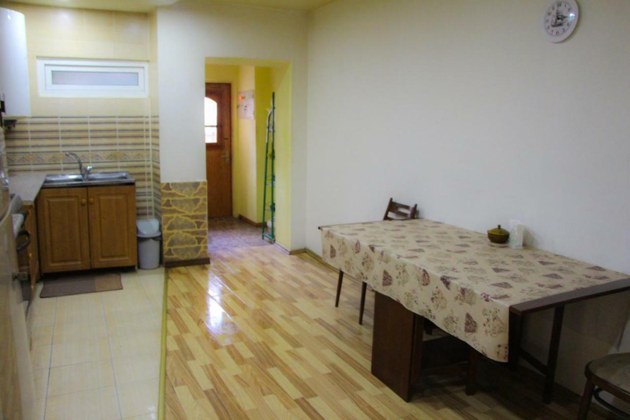 Guest House Calipso Baku Eksteriør billede